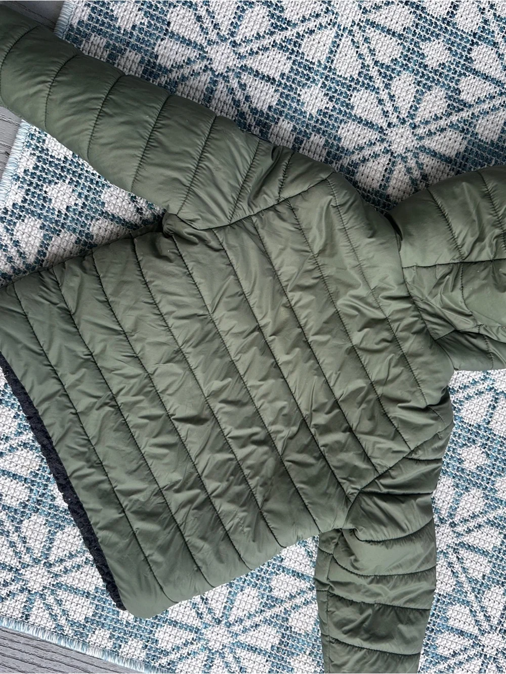 Michael Kors Kids size 4 Hooded Puffer Jacket in Olive